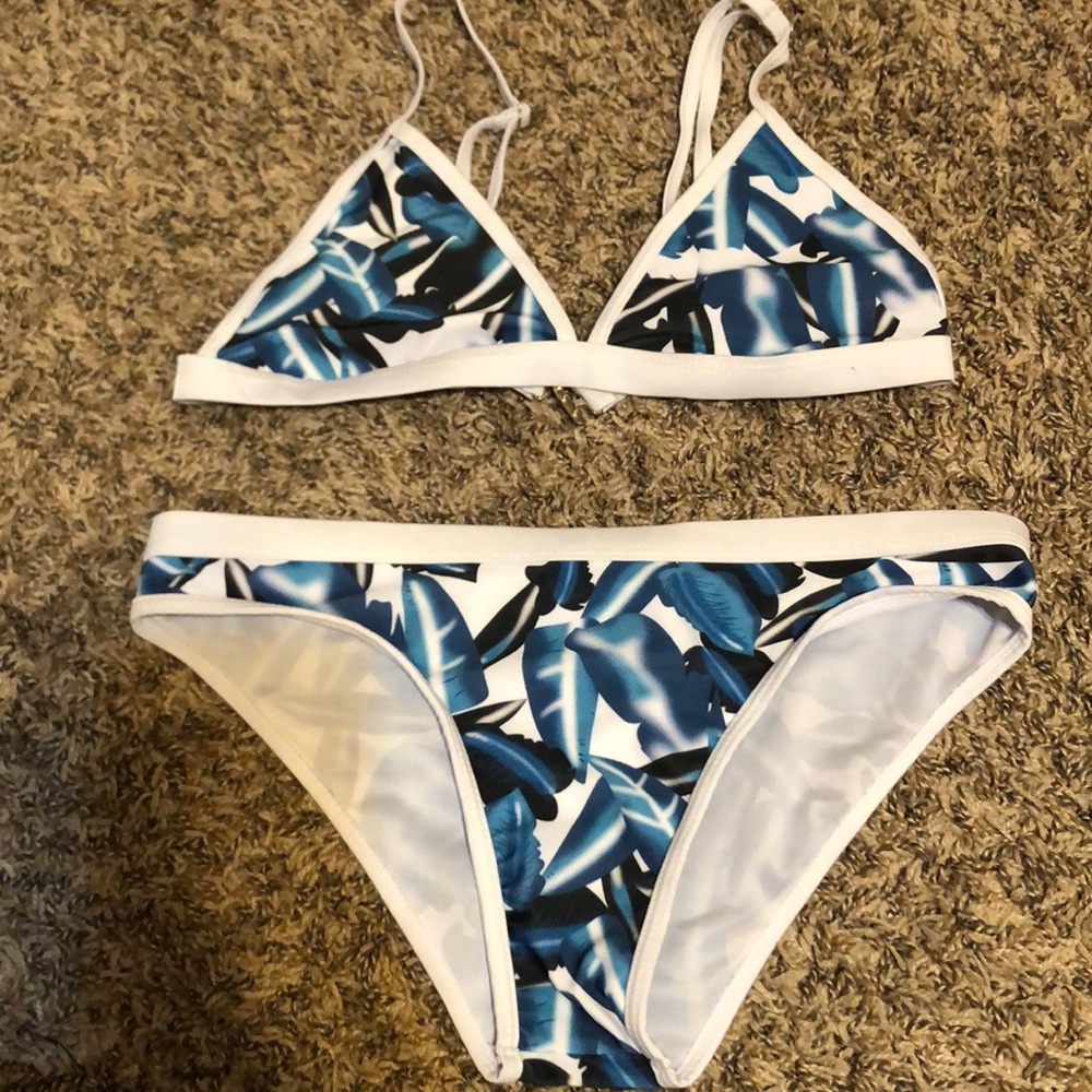 Blue leaf bikini